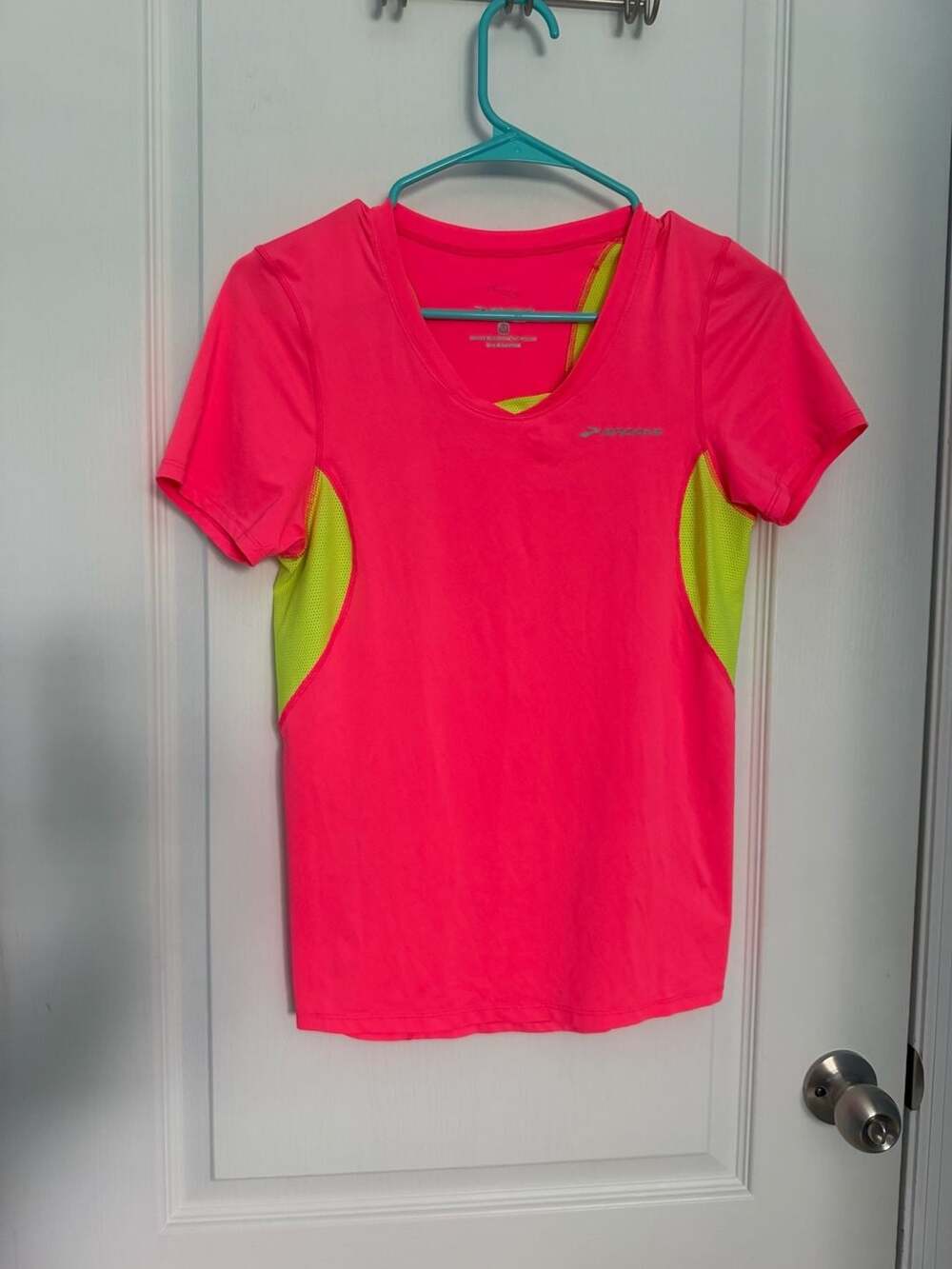 Brooks Women's Athletic Running Shirt Medium
